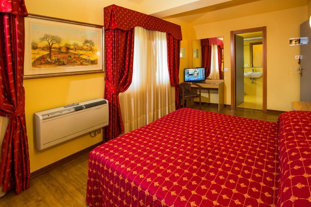 Albergo Nazionale Salsomaggiore Terme Exterior foto