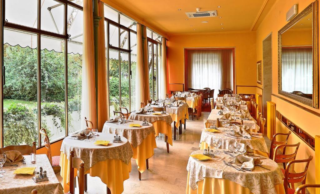 Albergo Nazionale Salsomaggiore Terme Exterior foto