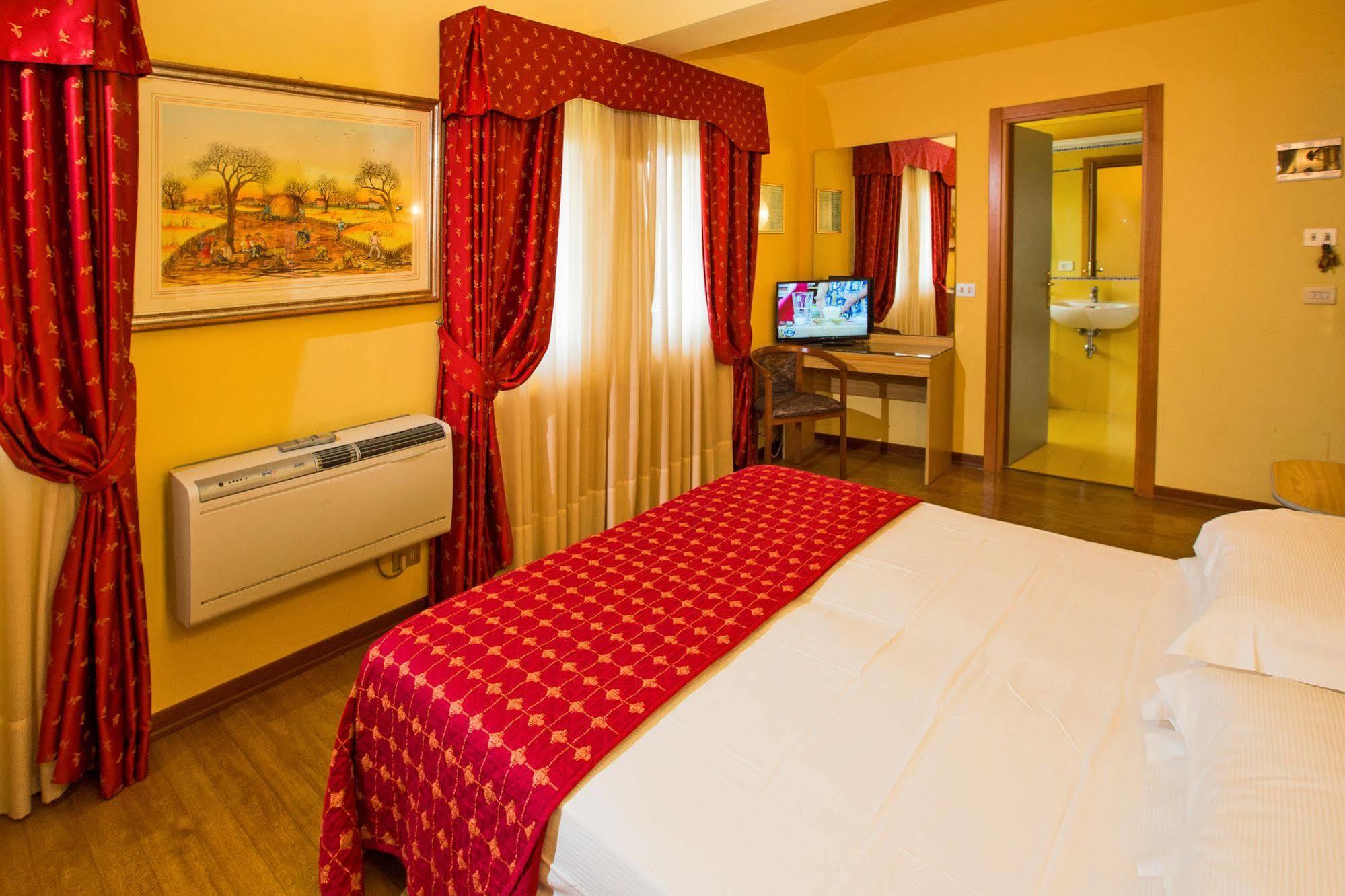 Albergo Nazionale Salsomaggiore Terme Exterior foto