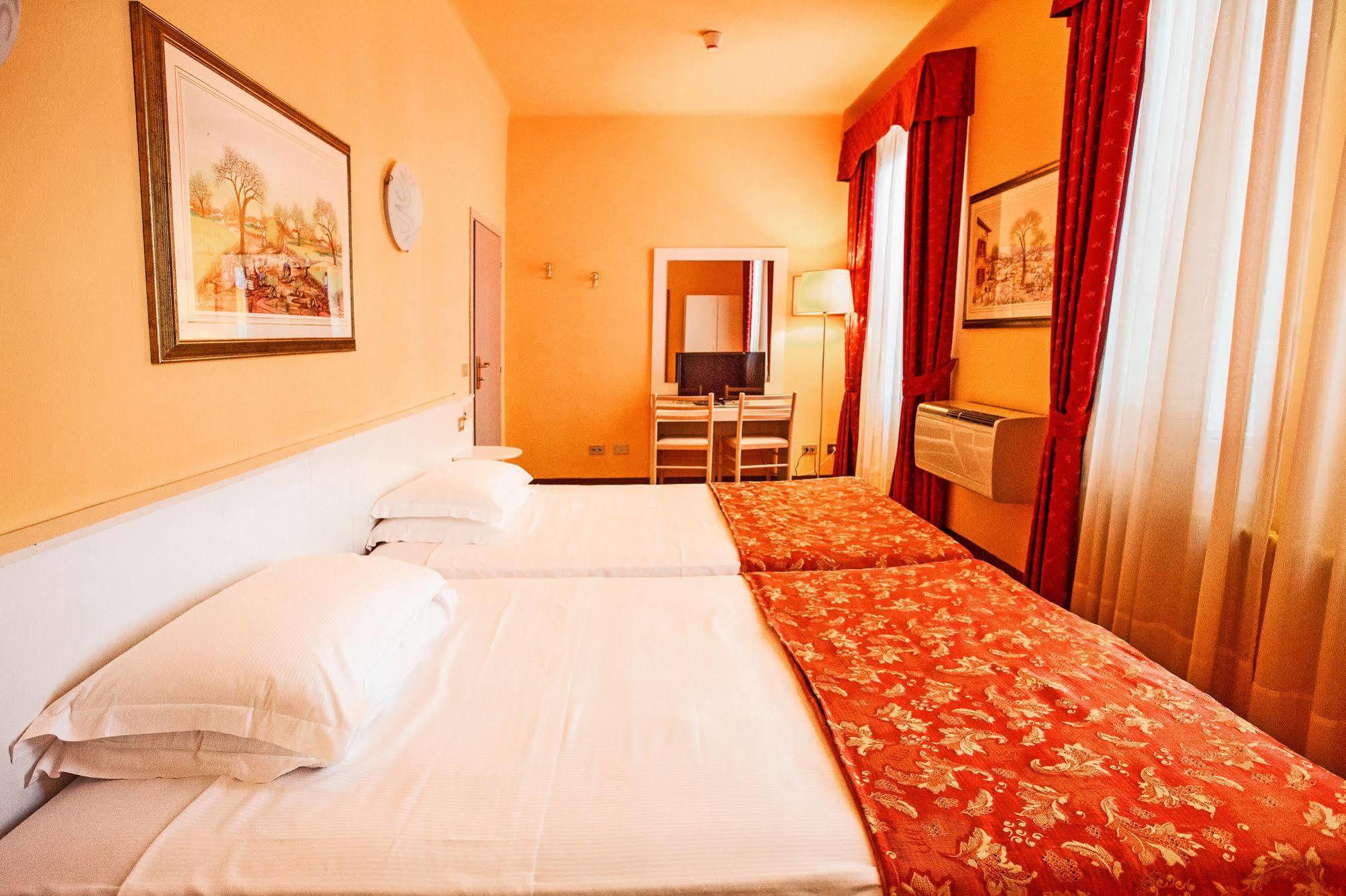 Albergo Nazionale Salsomaggiore Terme Exterior foto